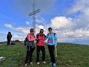 In Linzone spettacolo di narcisi e muscari con capre orobiche – 10magg22-FOTOGALLERY